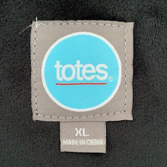 Totes “Titanium” Geometric Quilted Hooded Jacket - Picture 8 of 10